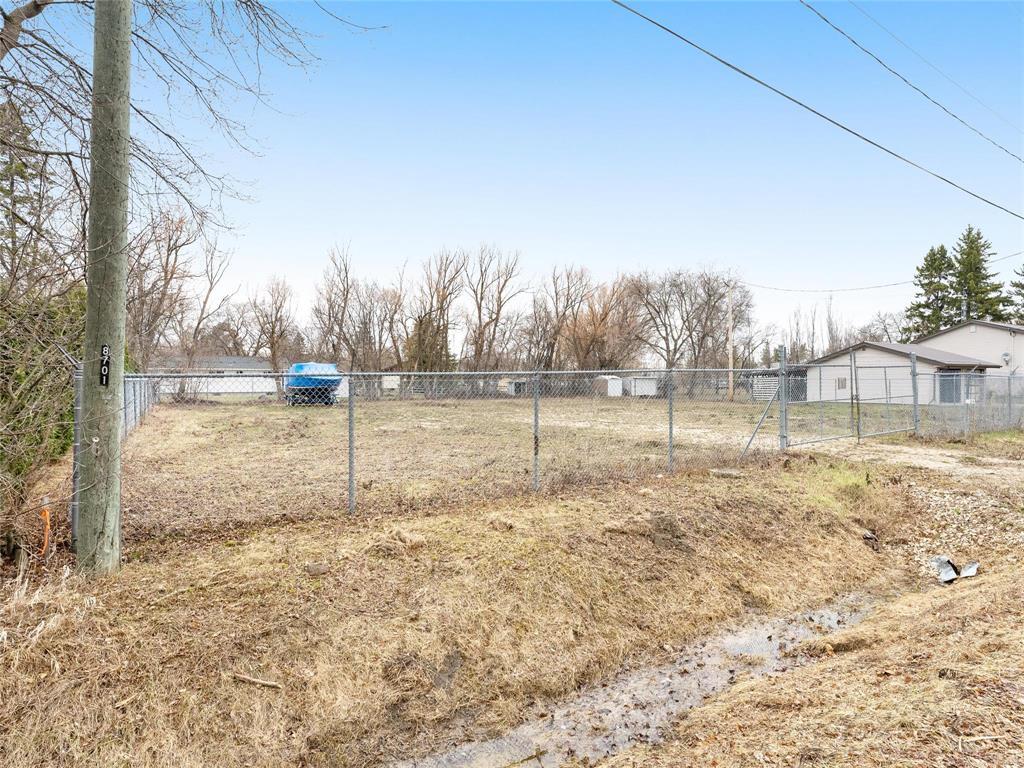 24 Marion Parks Drive, Lac Du Bonnet, Manitoba  R0E 1A0 - Photo 1 - 202610049