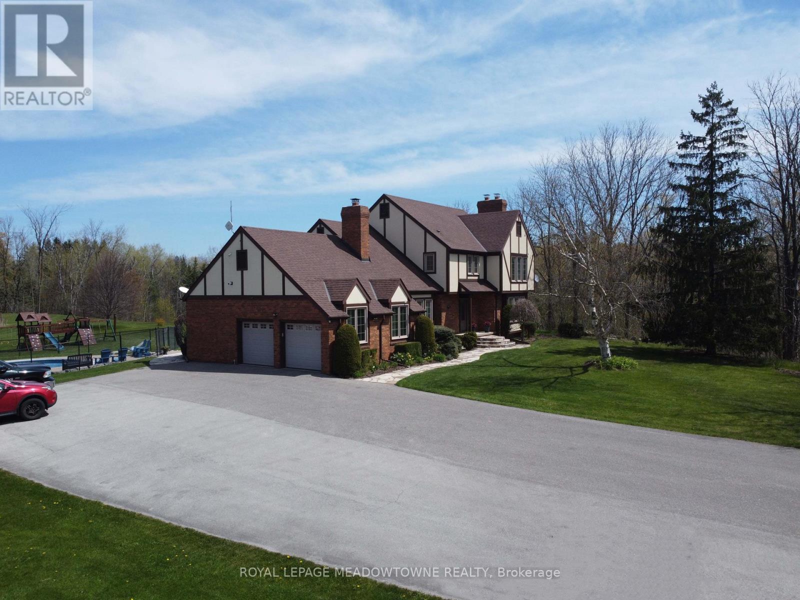 4905 First Line, Erin, Ontario  L7J 2L9 - Photo 3 - X12878834