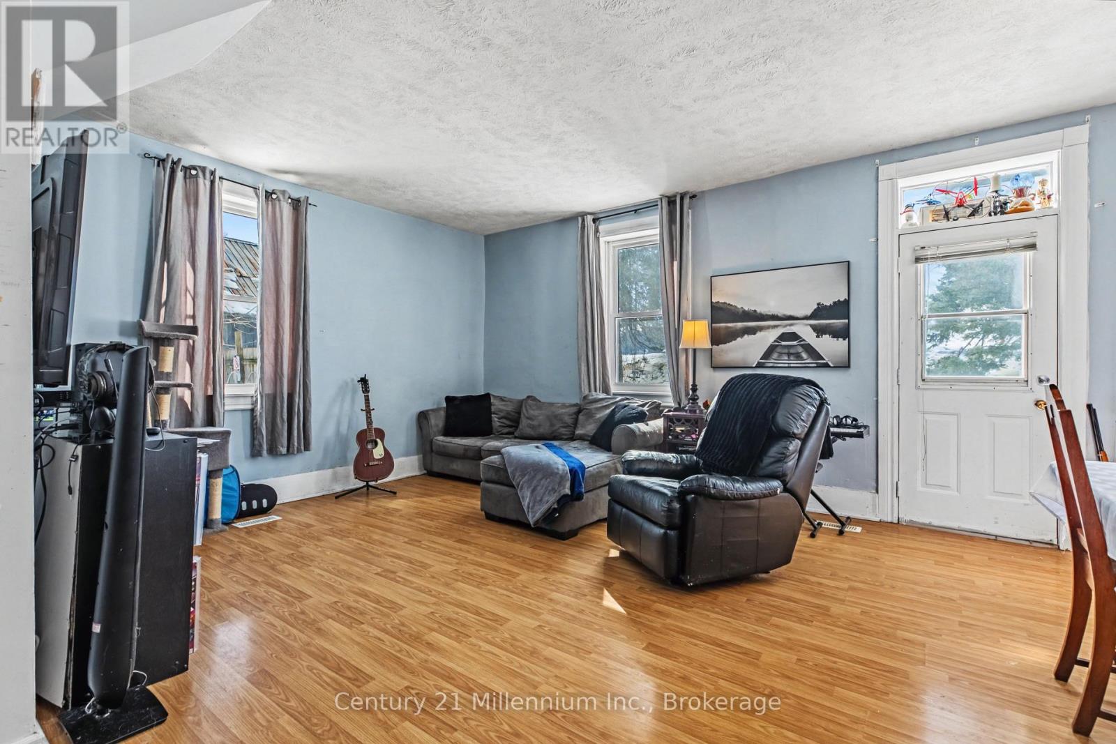 15 Ellen Street, Grey Highlands, Ontario  N0C 1E0 - Photo 14 - X12853390