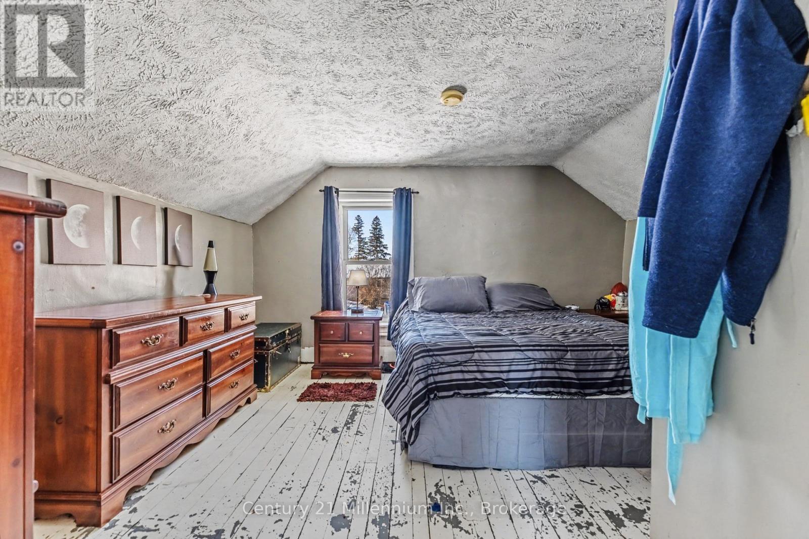 15 Ellen Street, Grey Highlands, Ontario  N0C 1E0 - Photo 21 - X12853390