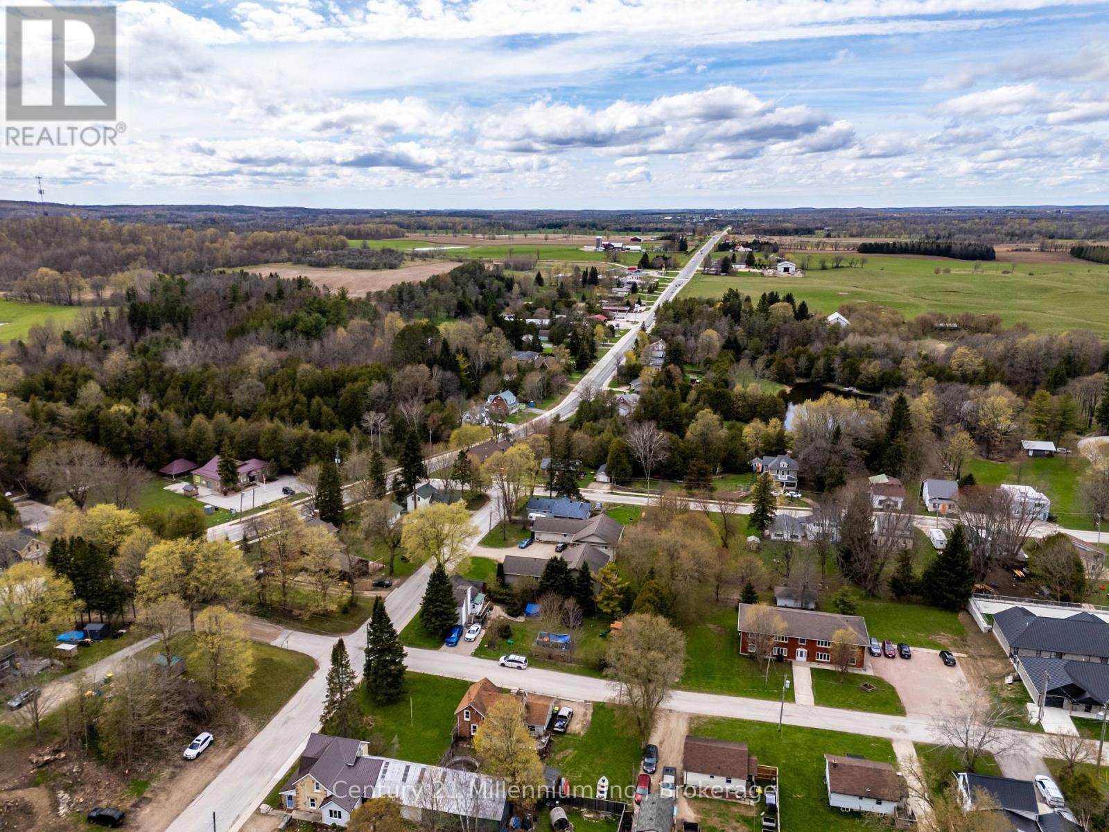 15 Ellen Street, Grey Highlands, Ontario  N0C 1E0 - Photo 30 - X12853390