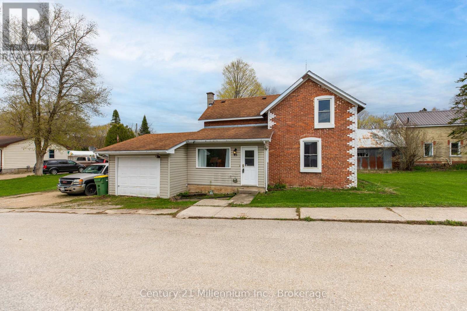 15 Ellen Street, Grey Highlands, Ontario  N0C 1E0 - Photo 5 - X12853390