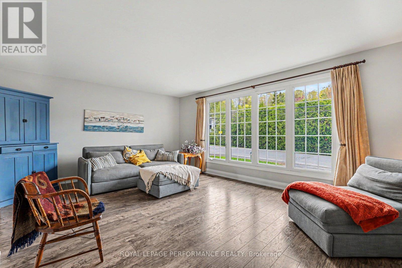 26 Delong Drive, Ottawa, Ontario  K1J 8H4 - Photo 4 - X13132416