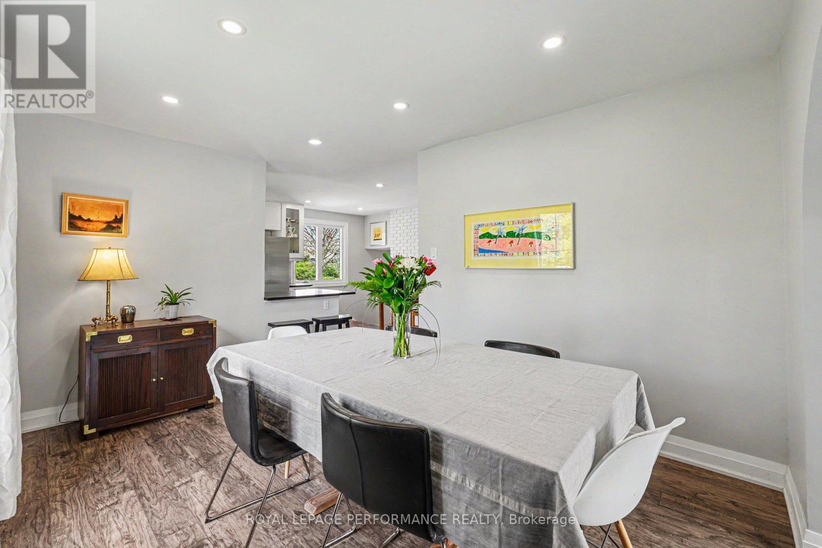 26 Delong Drive, Ottawa, Ontario  K1J 8H4 - Photo 8 - X13132416