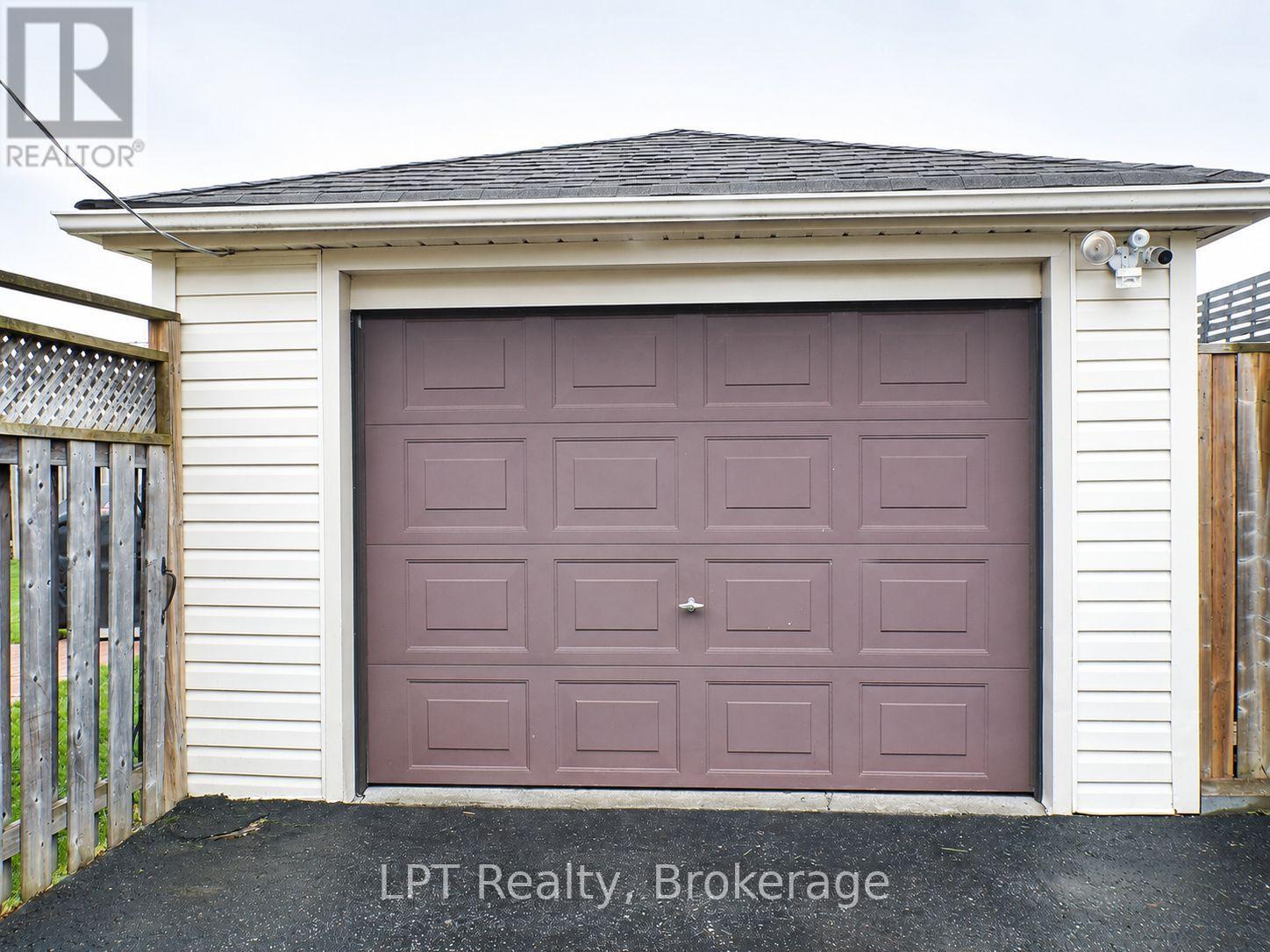 256 Farewell Street, Oshawa, Ontario  L1H 6L9 - Photo 23 - E13100776
