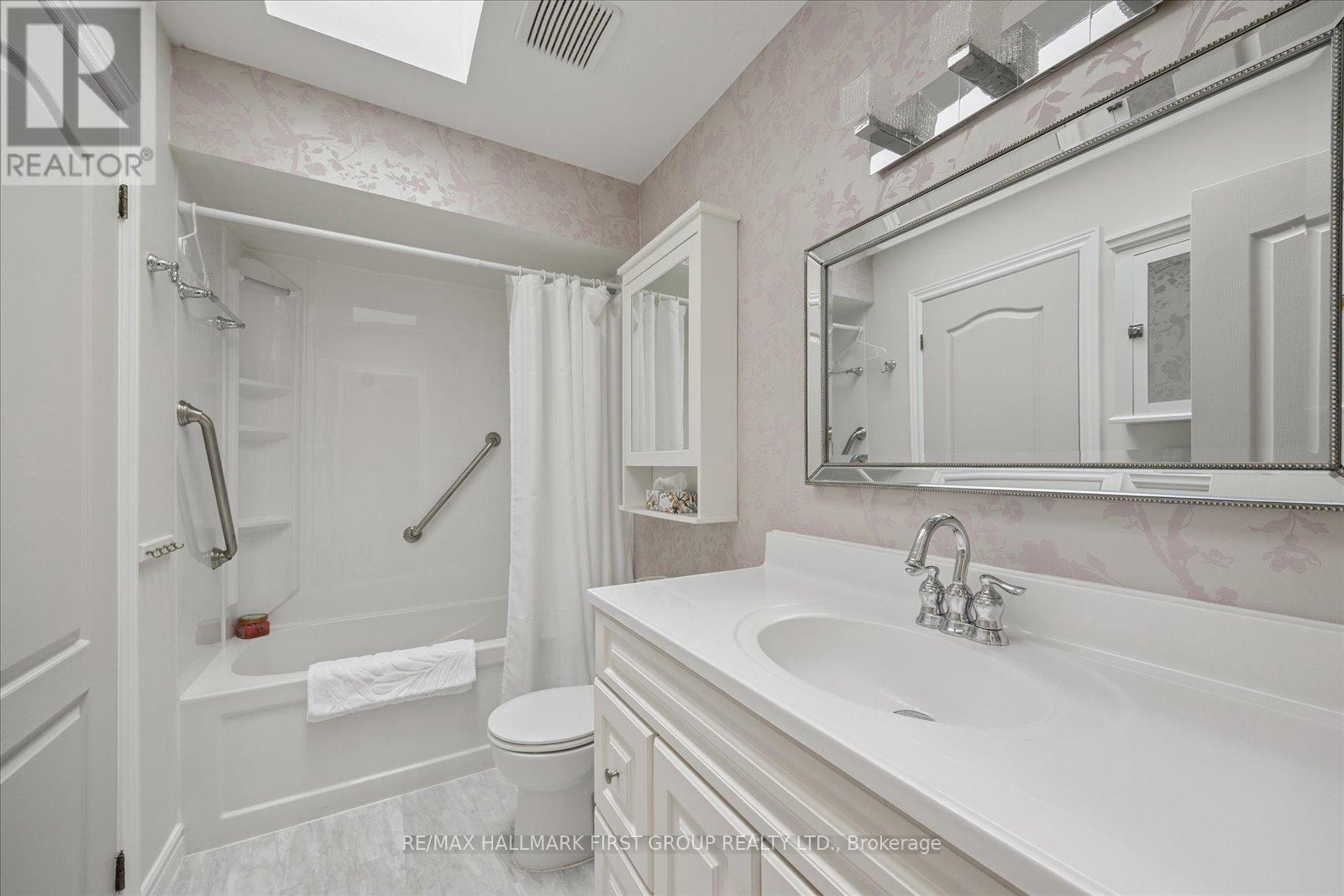 412 Athol Street, Whitby, Ontario  L1N 3Z6 - Photo 20 - E13132280