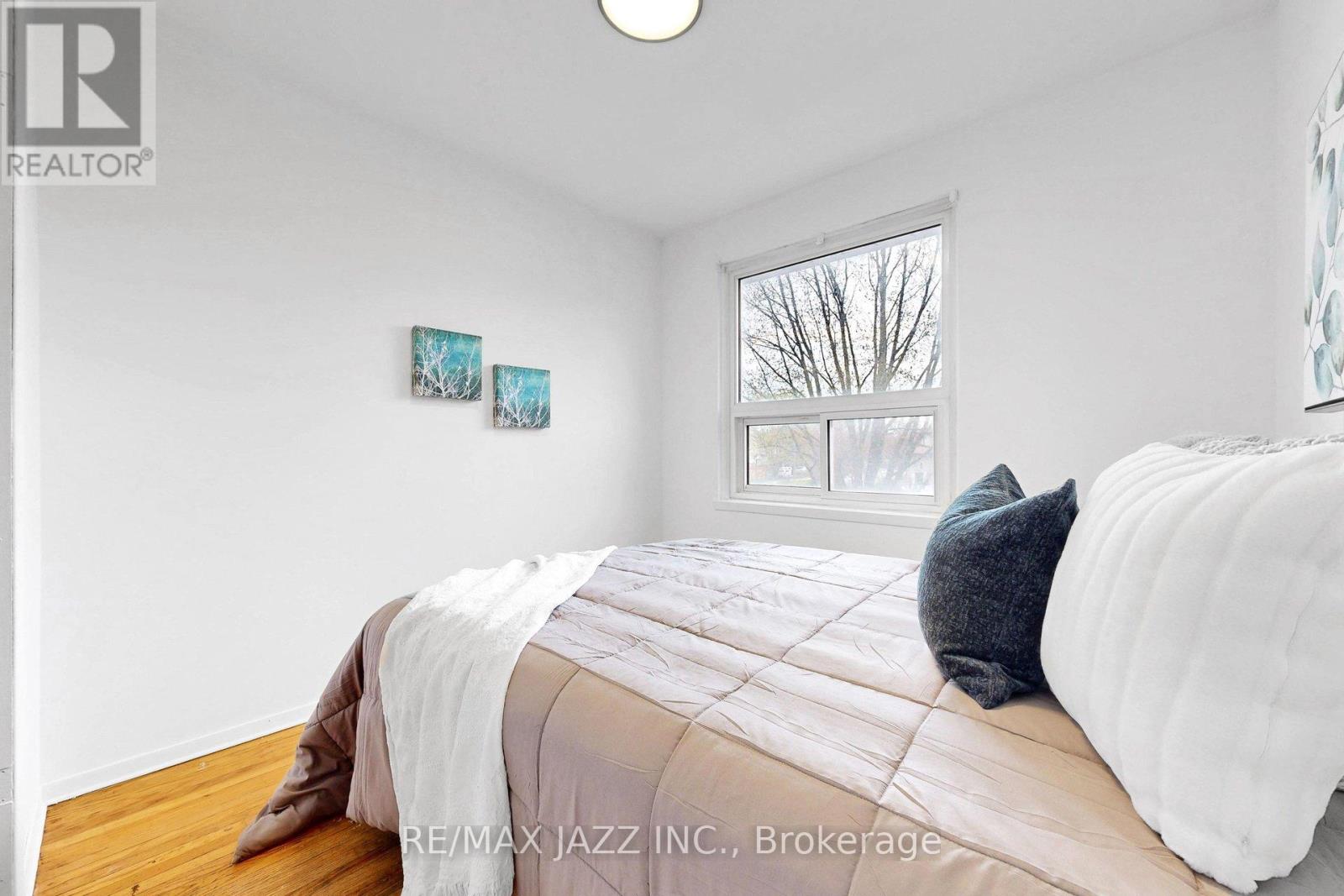 1947 Bonnymede Drive, Mississauga, Ontario  L5J 1E4 - Photo 18 - W13132292