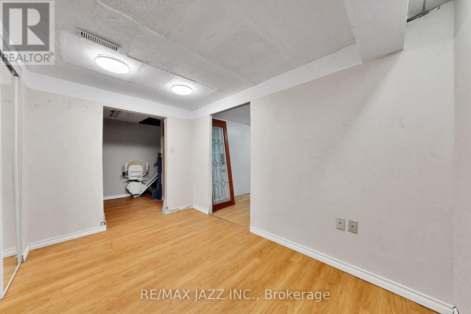 1947 Bonnymede Drive, Mississauga, Ontario  L5J 1E4 - Photo 28 - W13132292