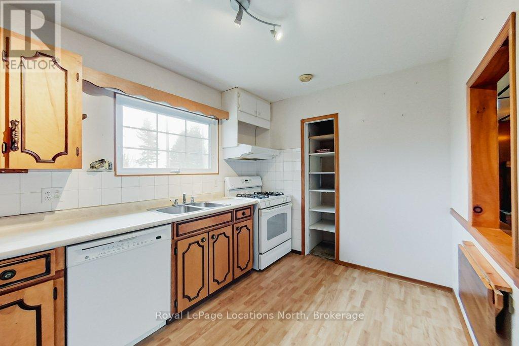 185 Bay Street E, Blue Mountains, Ontario  N0H 2P0 - Photo 3 - X13132244