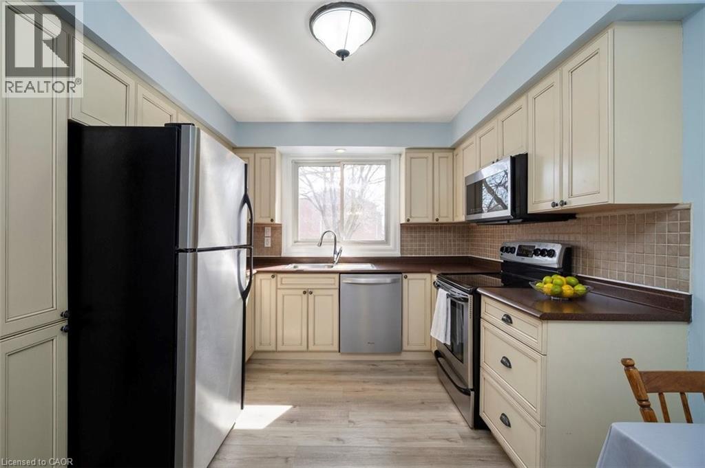 121 Morgan Avenue Unit# 7, Kitchener, Ontario  N2A 2M4 - Photo 3 - 40830127