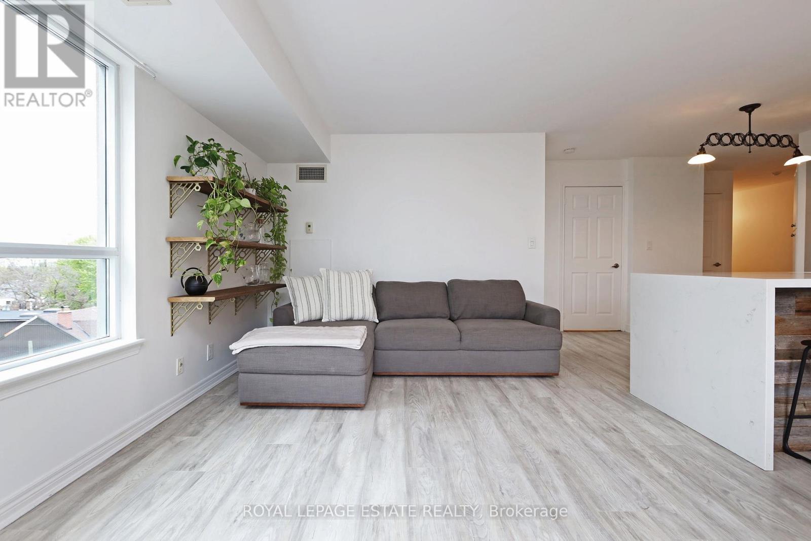 512 - 225 Wellesley Street E, Toronto, Ontario  M4X 1X8 - Photo 10 - C13132274