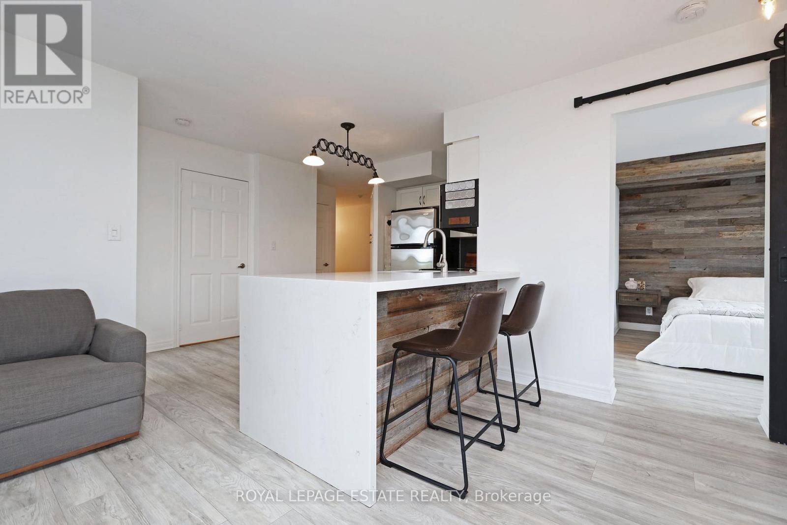 512 - 225 Wellesley Street E, Toronto, Ontario  M4X 1X8 - Photo 4 - C13132274