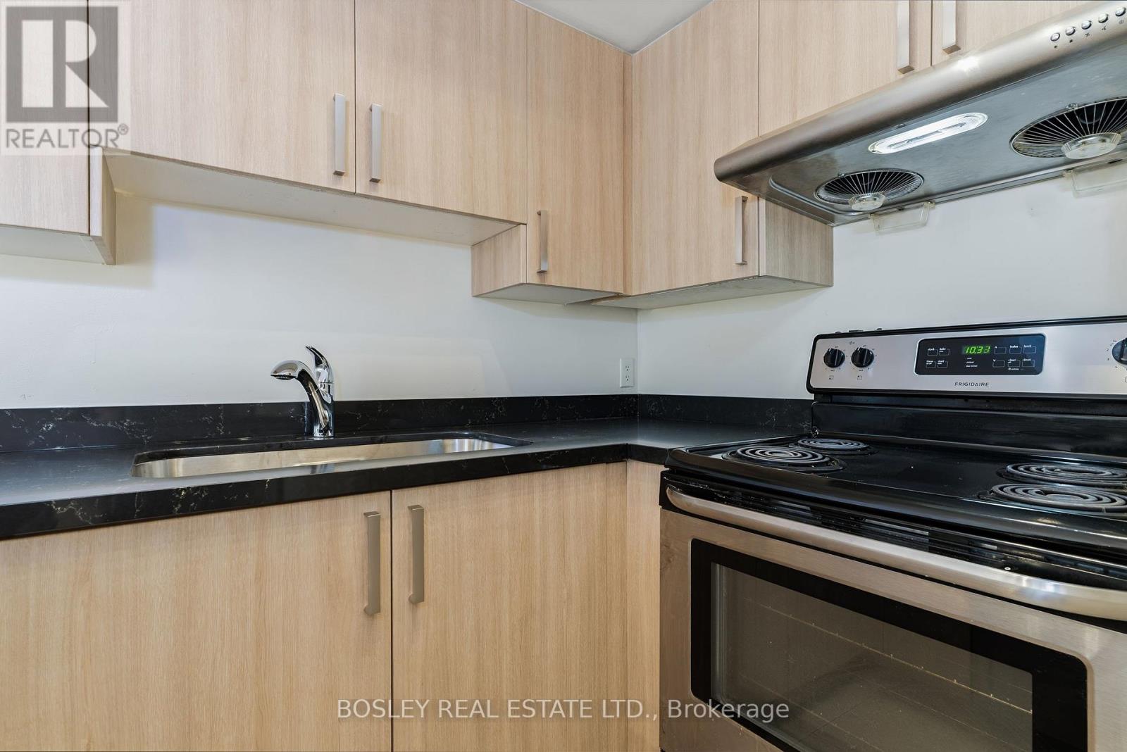 606 - 100 Strachan Avenue, Toronto, Ontario  M6K 3M6 - Photo 11 - C13132294