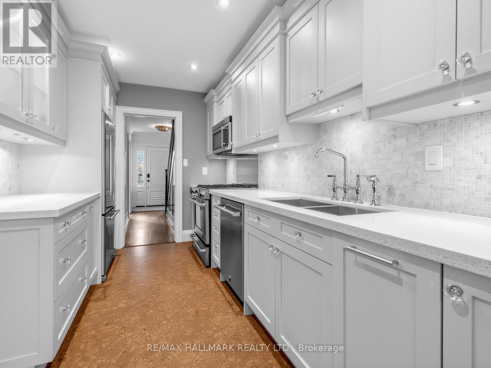 342 Brookdale Avenue, Toronto, Ontario  M5M 1P8 - Photo 17 - C13132296