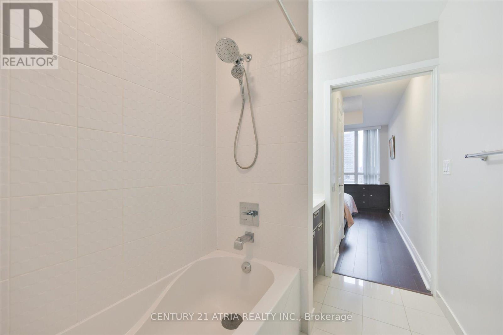 1907 - 28 Ted Rogers Way, Toronto, Ontario  M4Y 2J4 - Photo 19 - C13132308