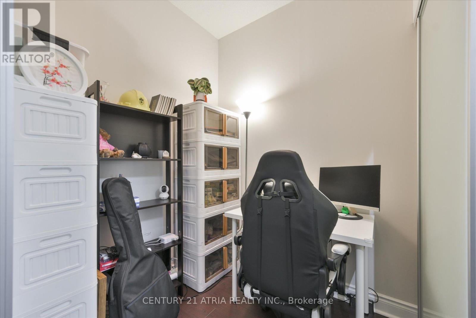 1907 - 28 Ted Rogers Way, Toronto, Ontario  M4Y 2J4 - Photo 21 - C13132308