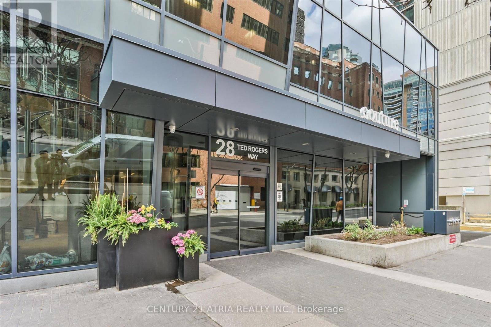 1907 - 28 Ted Rogers Way, Toronto, Ontario  M4Y 2J4 - Photo 3 - C13132308