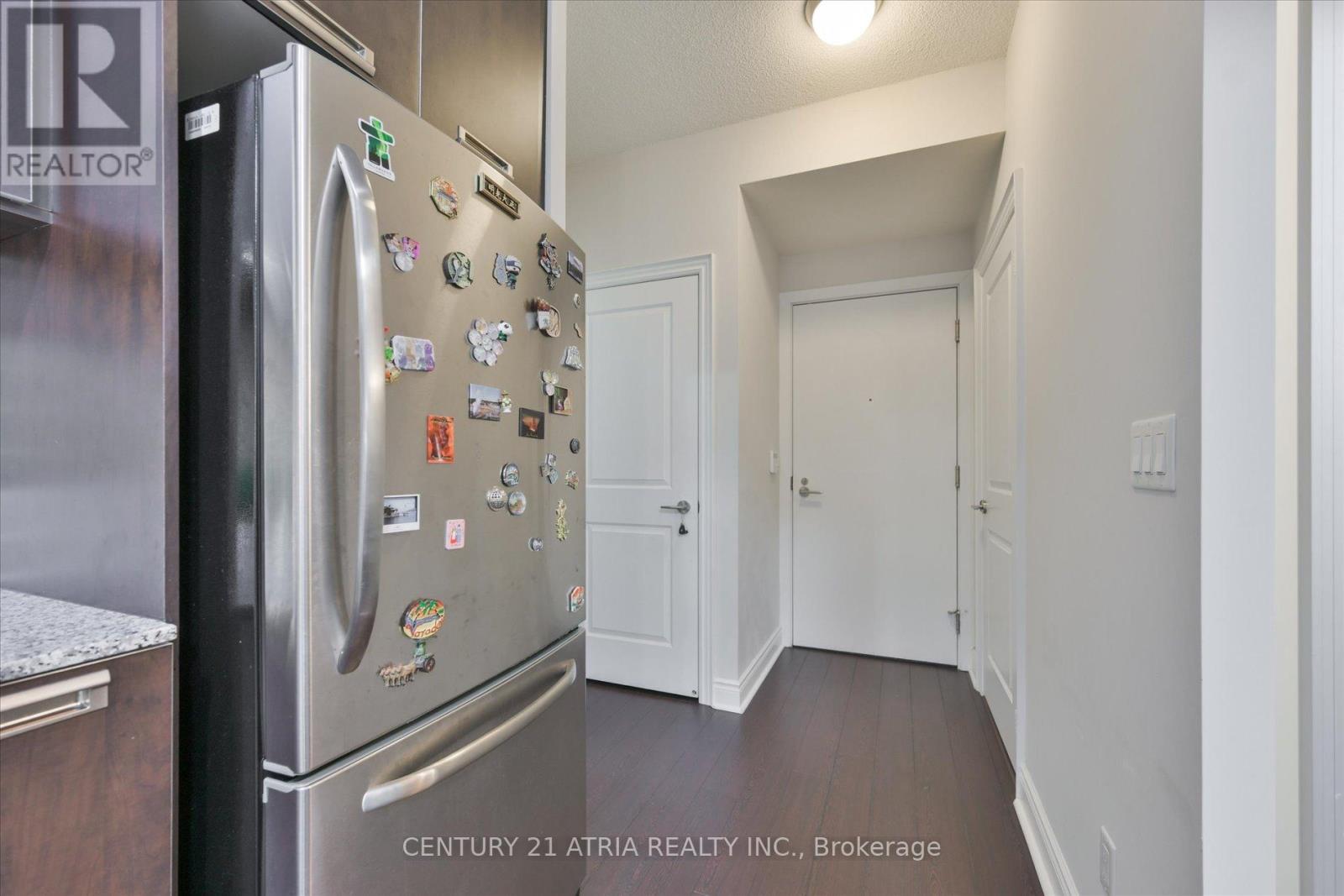 1907 - 28 Ted Rogers Way, Toronto, Ontario  M4Y 2J4 - Photo 5 - C13132308
