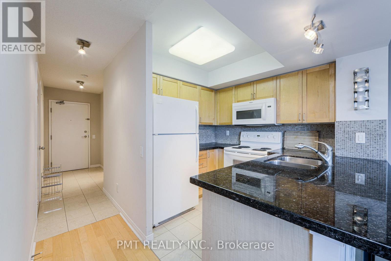303 - 28 Harrison Garden Boulevard, Toronto, Ontario M2N 7B5 - Photo 2 - C13132366