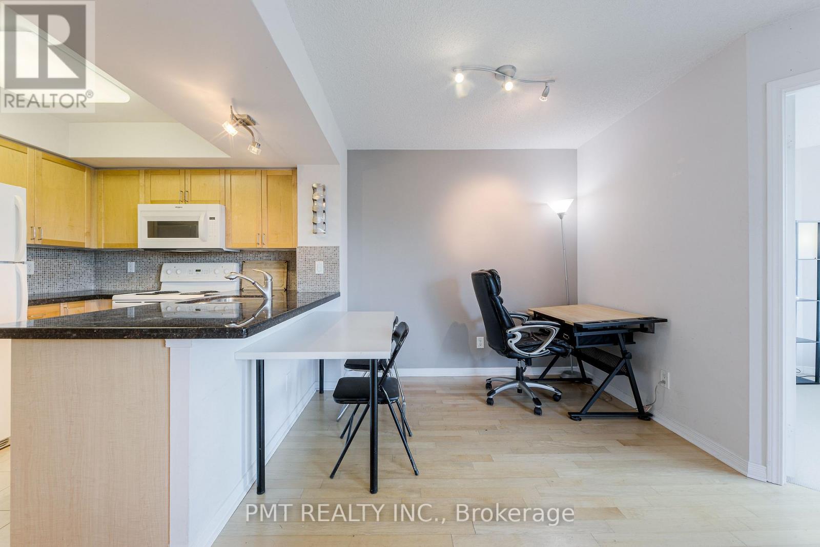 303 - 28 Harrison Garden Boulevard, Toronto, Ontario M2N 7B5 - Photo 8 - C13132366