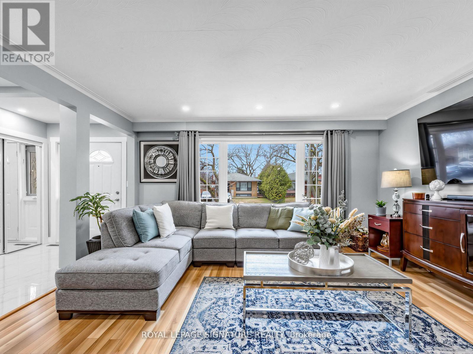 7 Jarwick Drive, Toronto, Ontario  M1H 2H1 - Photo 12 - E13132348