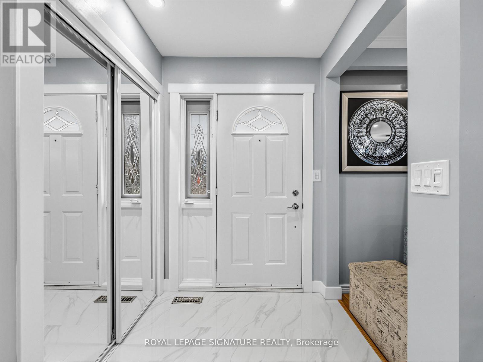 7 Jarwick Drive, Toronto, Ontario  M1H 2H1 - Photo 7 - E13132348