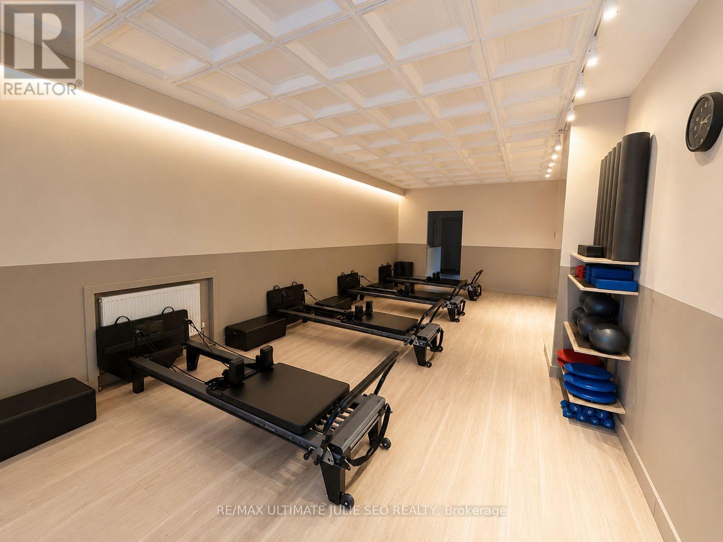 3223 Yonge Street, Toronto, Ontario  M4N 2L3 - Photo 3 - C13120568