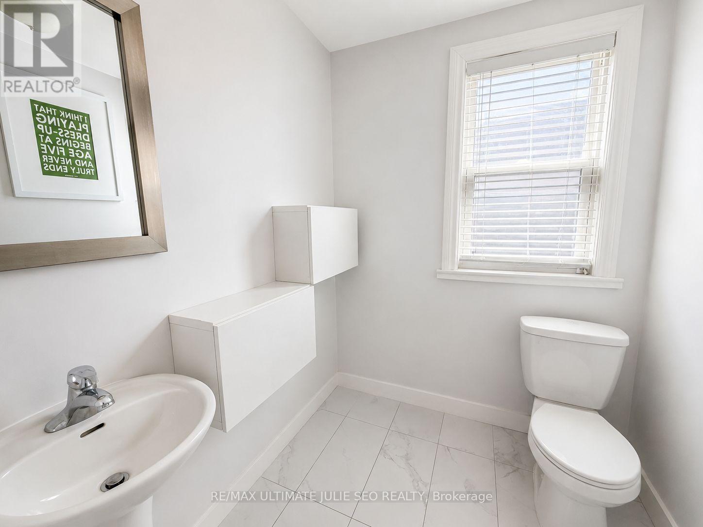 3223 Yonge Street, Toronto, Ontario  M4N 2L3 - Photo 13 - C13120568