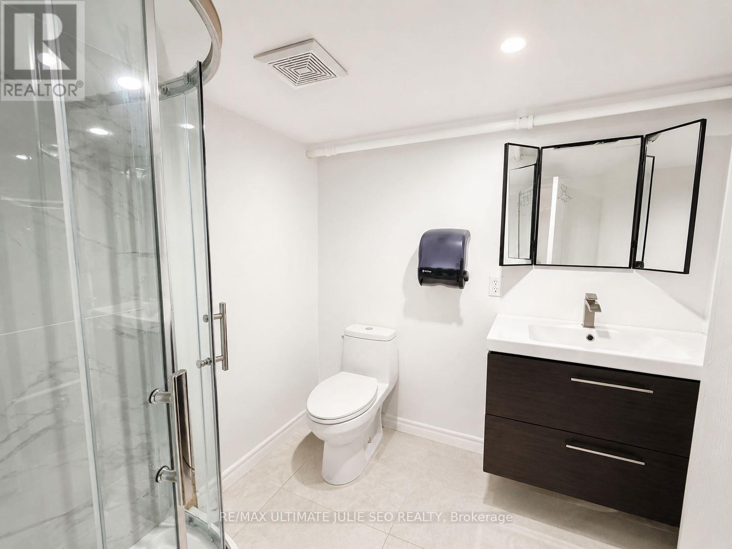 3223 Yonge Street, Toronto, Ontario  M4N 2L3 - Photo 7 - C13120568