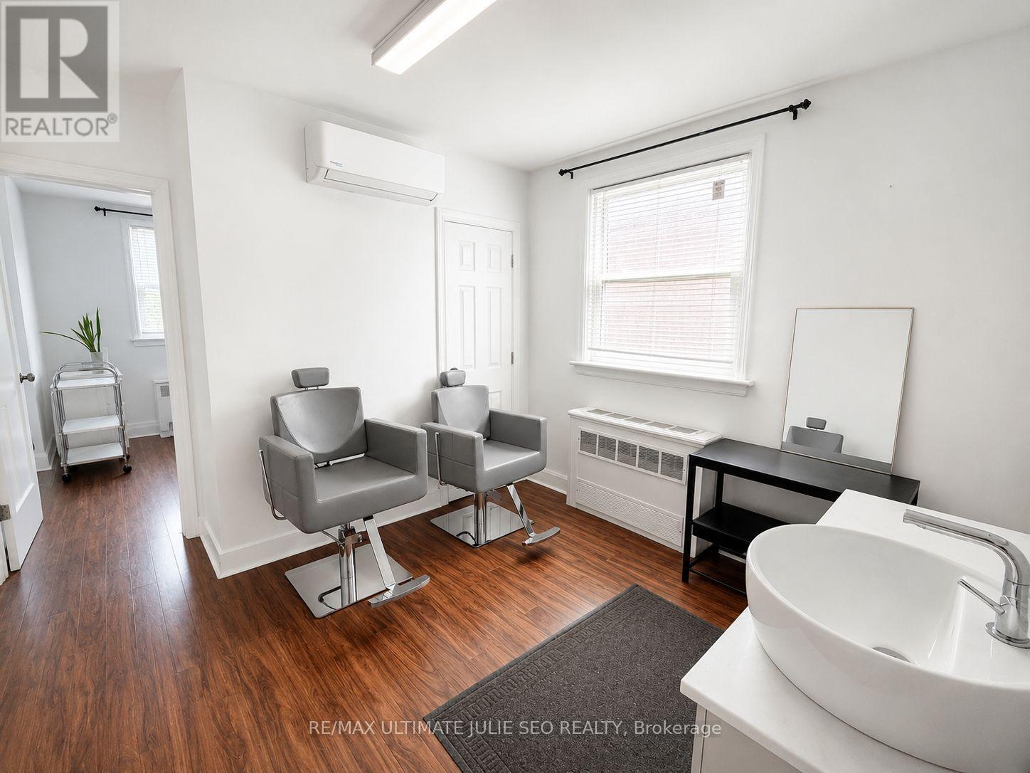 3223 Yonge Street, Toronto, Ontario  M4N 2L3 - Photo 12 - C13120568