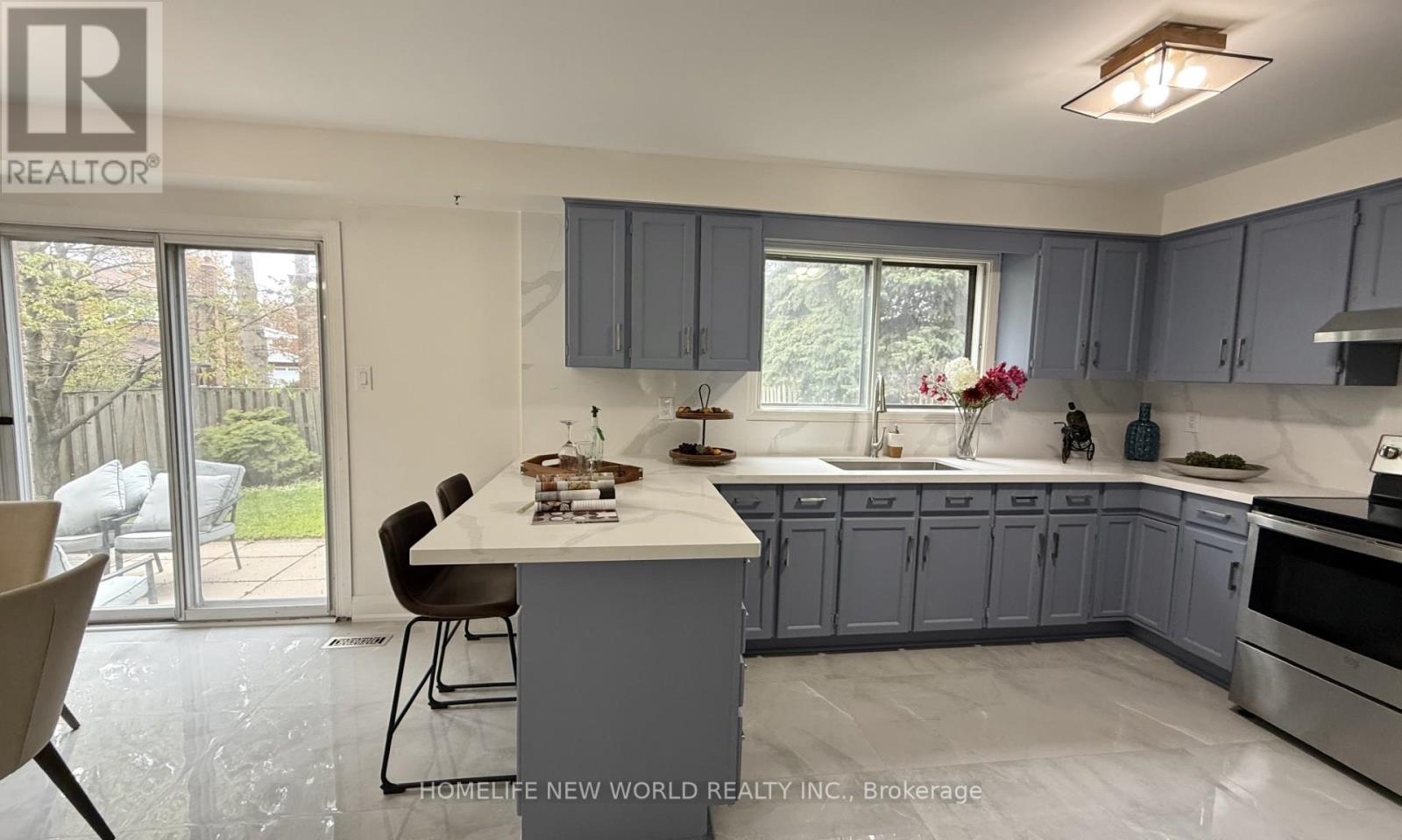 93 Willowbrook Road, Markham, Ontario  L3T 5K7 - Photo 10 - N13132346