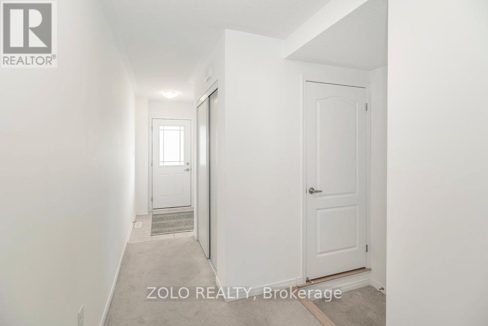 19 Frank's Way, Barrie (Allandale), Ontario  L4N 3J1 - Photo 4 - S13132222