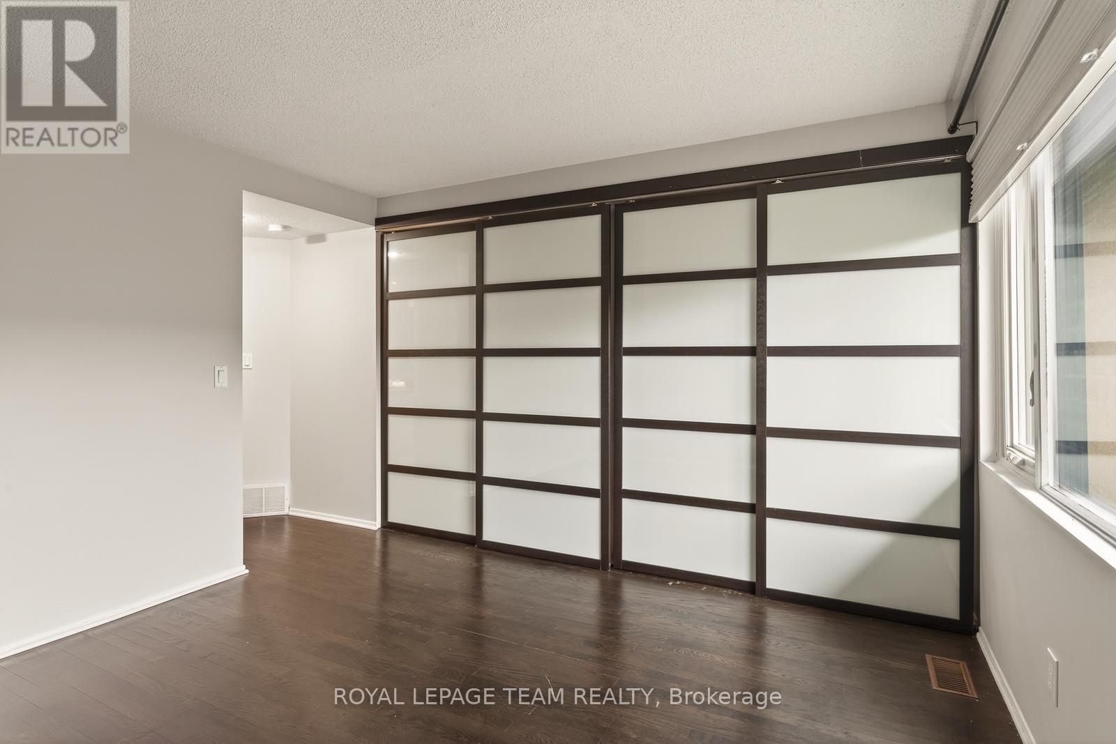 10 - 290 Cathcart Street, Ottawa, Ontario  K1N 5C4 - Photo 25 - X12800850