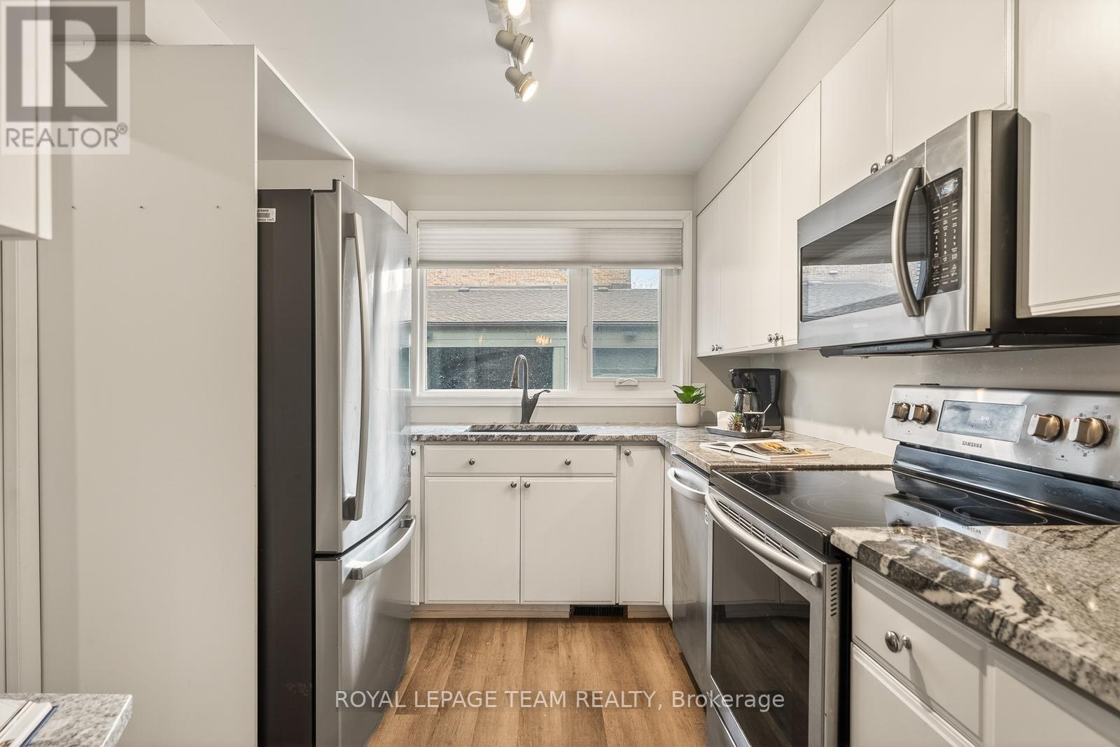 10 - 290 Cathcart Street, Ottawa, Ontario  K1N 5C4 - Photo 3 - X12800850
