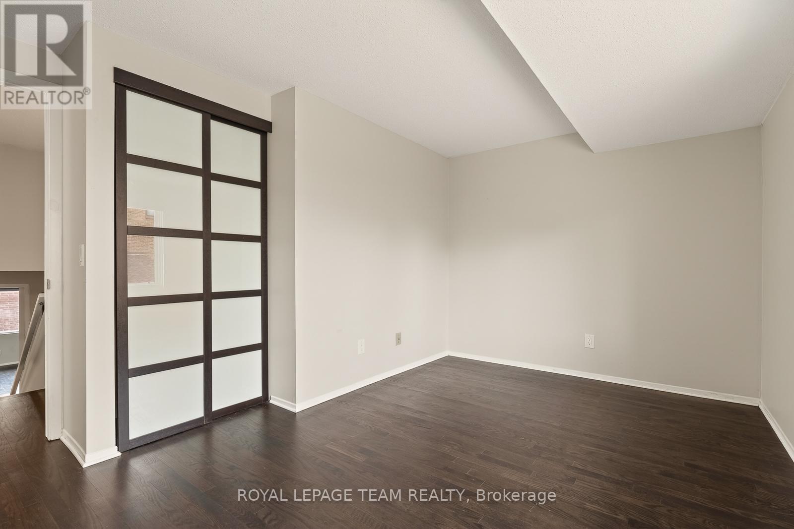 10 - 290 Cathcart Street, Ottawa, Ontario  K1N 5C4 - Photo 30 - X12800850