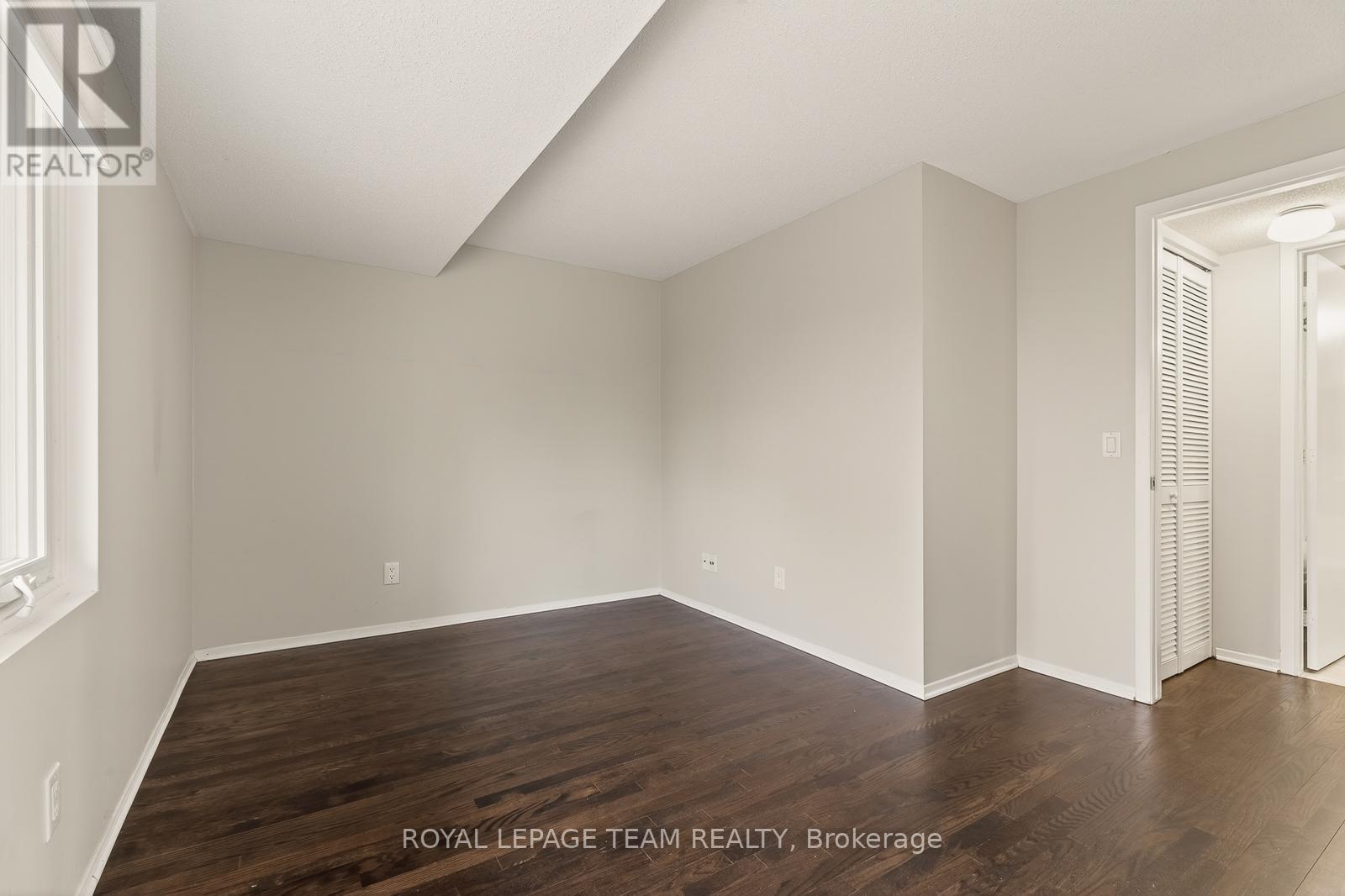 10 - 290 Cathcart Street, Ottawa, Ontario  K1N 5C4 - Photo 34 - X12800850
