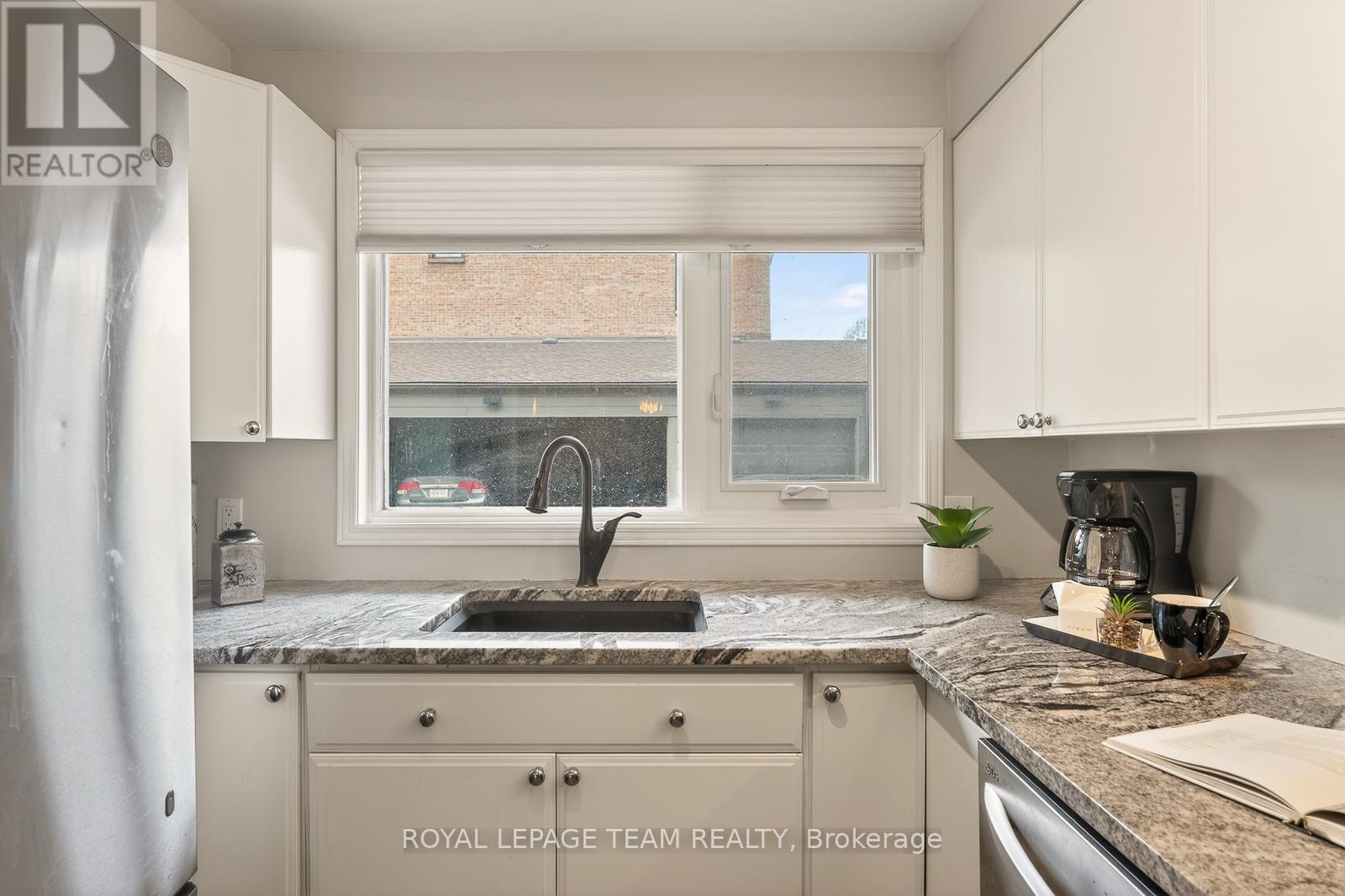 10 - 290 Cathcart Street, Ottawa, Ontario  K1N 5C4 - Photo 5 - X12800850