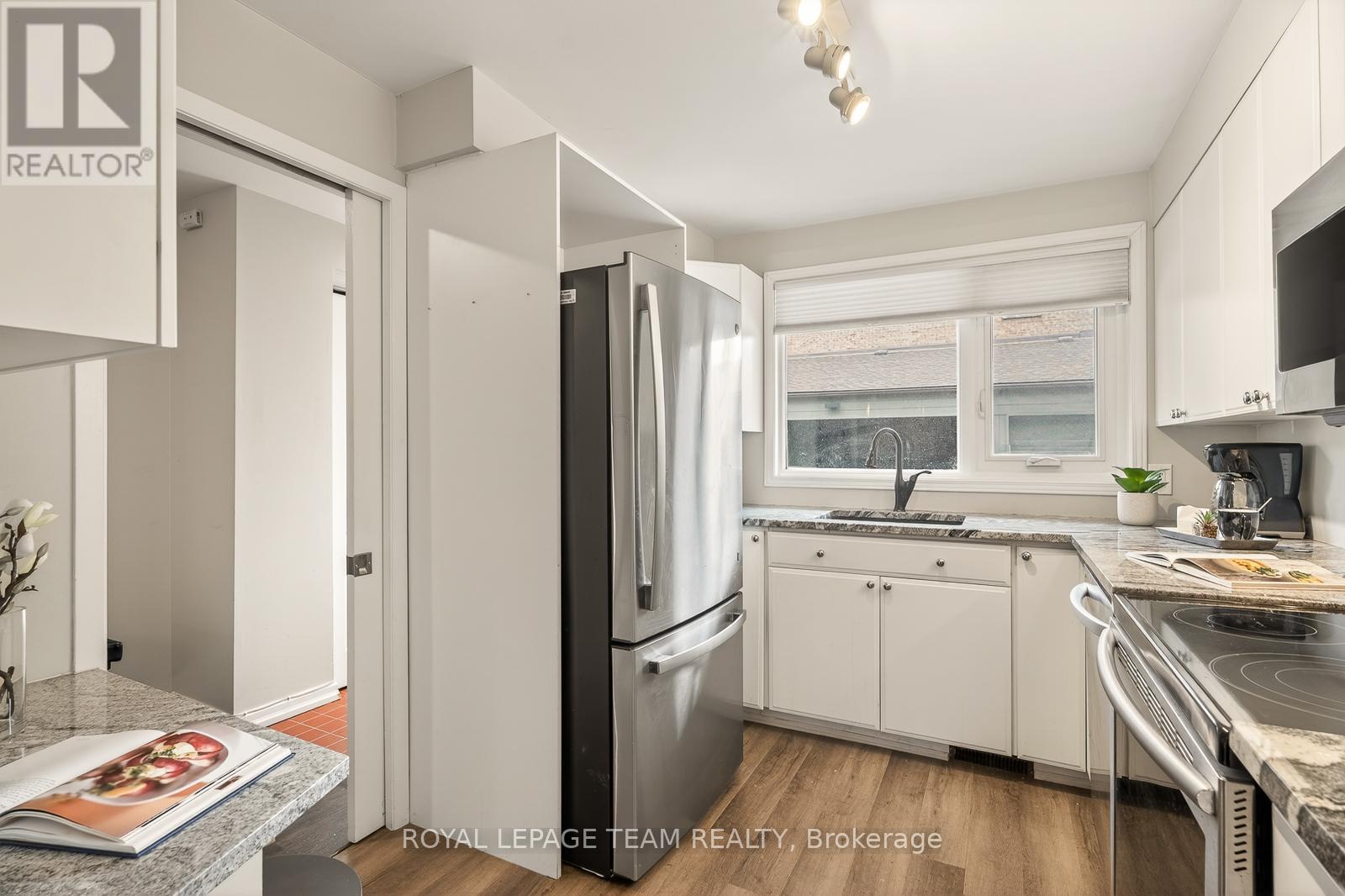 10 - 290 Cathcart Street, Ottawa, Ontario  K1N 5C4 - Photo 6 - X12800850