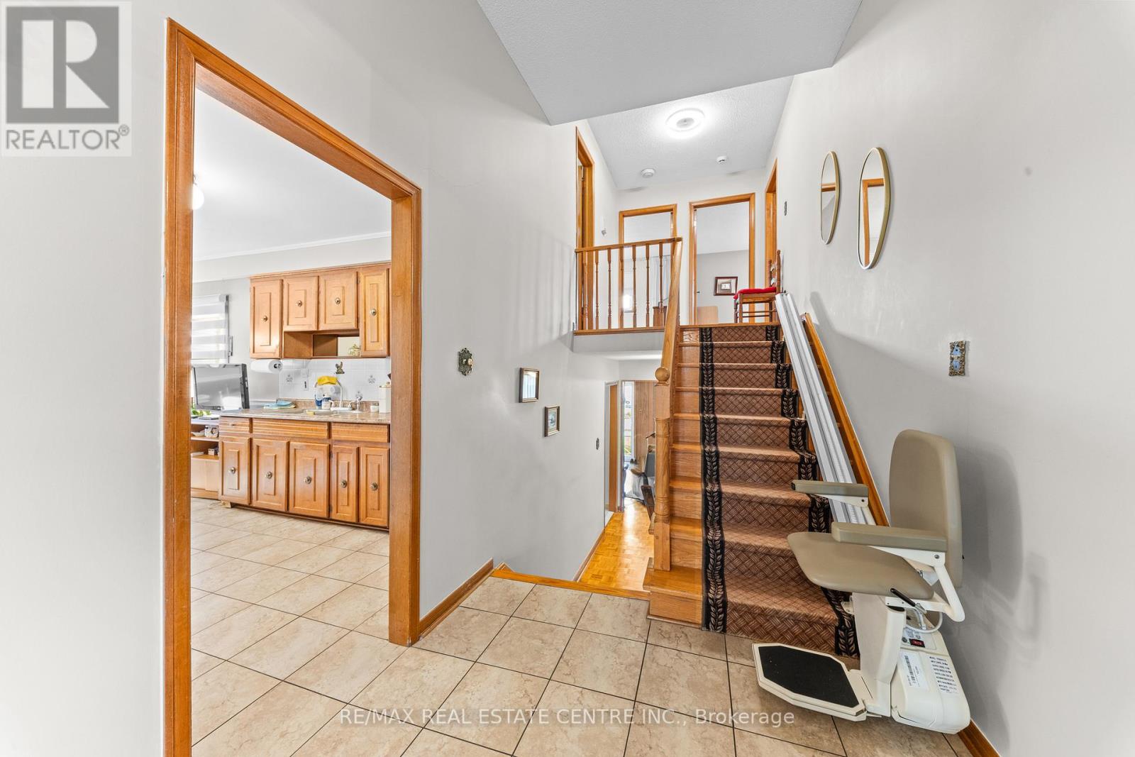 78 Panorama Crescent, Brampton, Ontario  L6S 3T9 - Photo 8 - W13128982