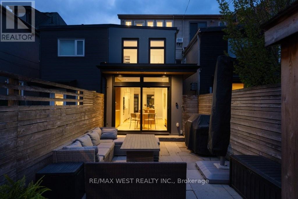 110 Fern Avenue, Toronto, Ontario  M6R 1K3 - Photo 26 - W13128978
