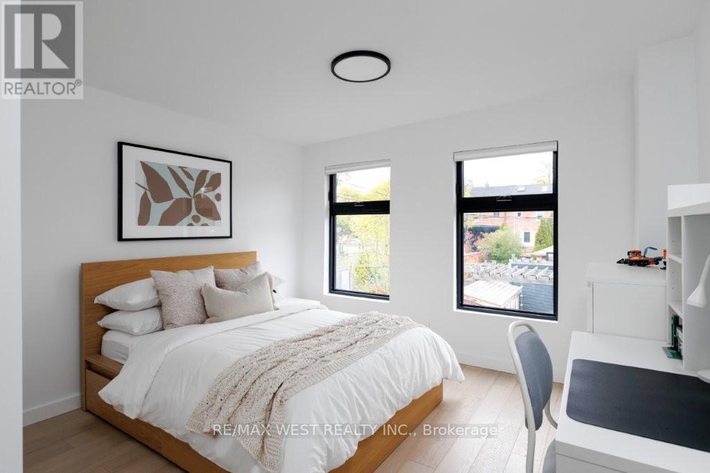 110 Fern Avenue, Toronto, Ontario  M6R 1K3 - Photo 35 - W13128978