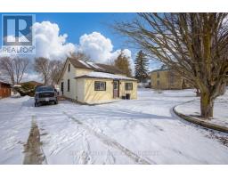 21 MAIN STREET W, Mapleton, Ontario
