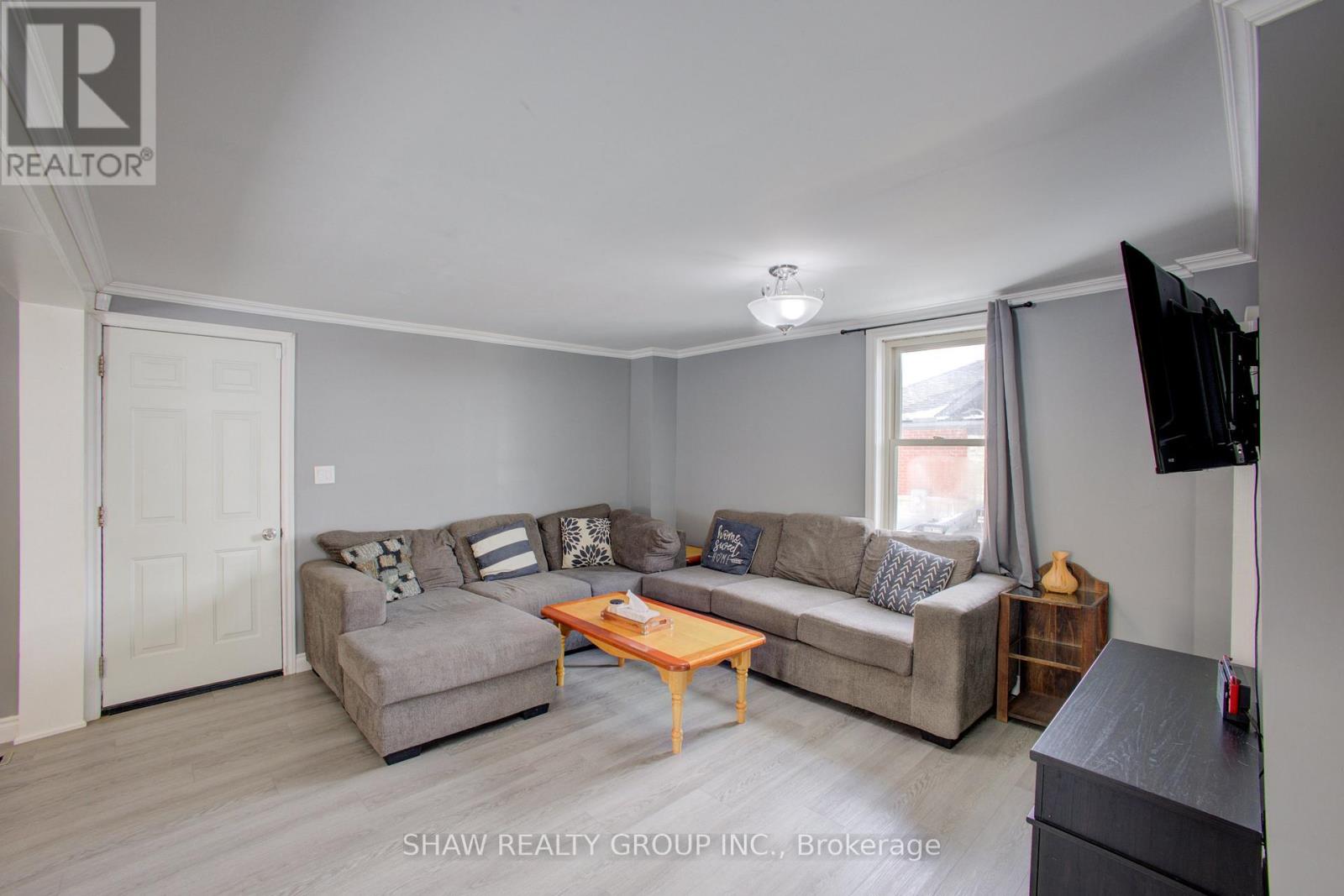 21 Main Street W, Mapleton, Ontario  N0G 1P0 - Photo 3 - X12895358