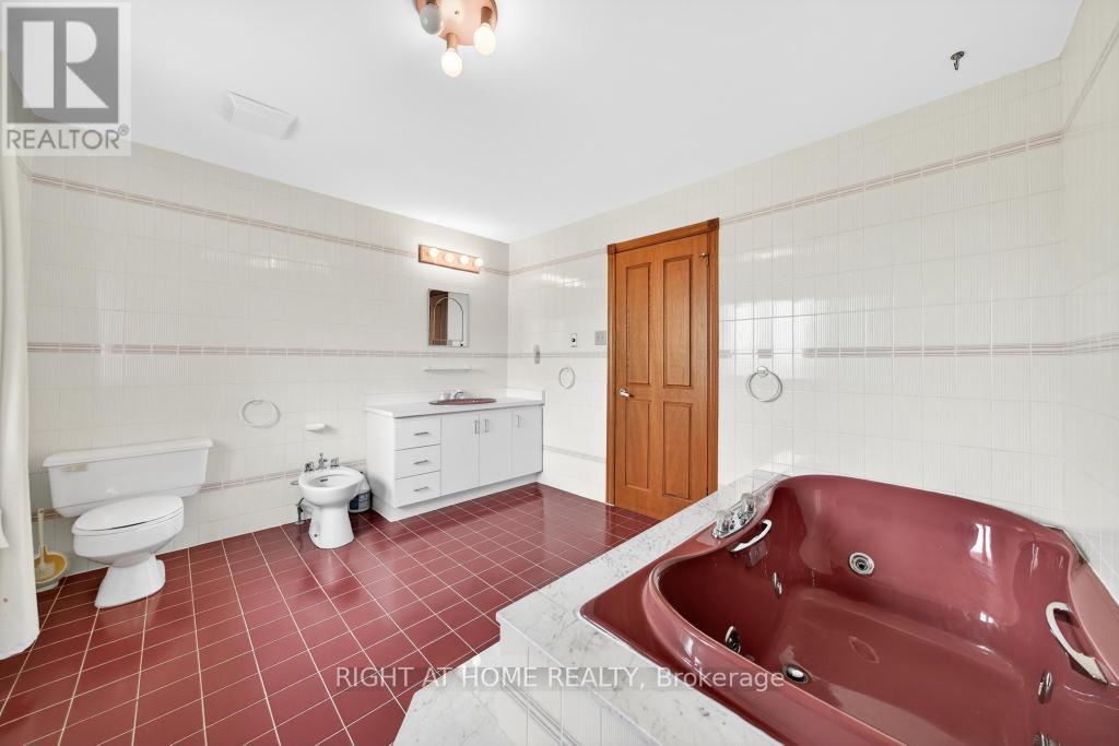 1055 Golf Club Road, Hamilton, Ontario  L0R 1P0 - Photo 30 - X12909170