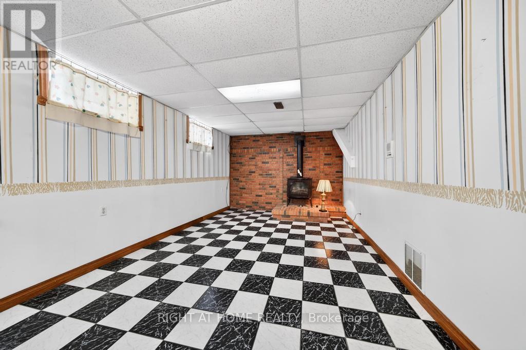 1055 Golf Club Road, Hamilton, Ontario  L0R 1P0 - Photo 36 - X12909170