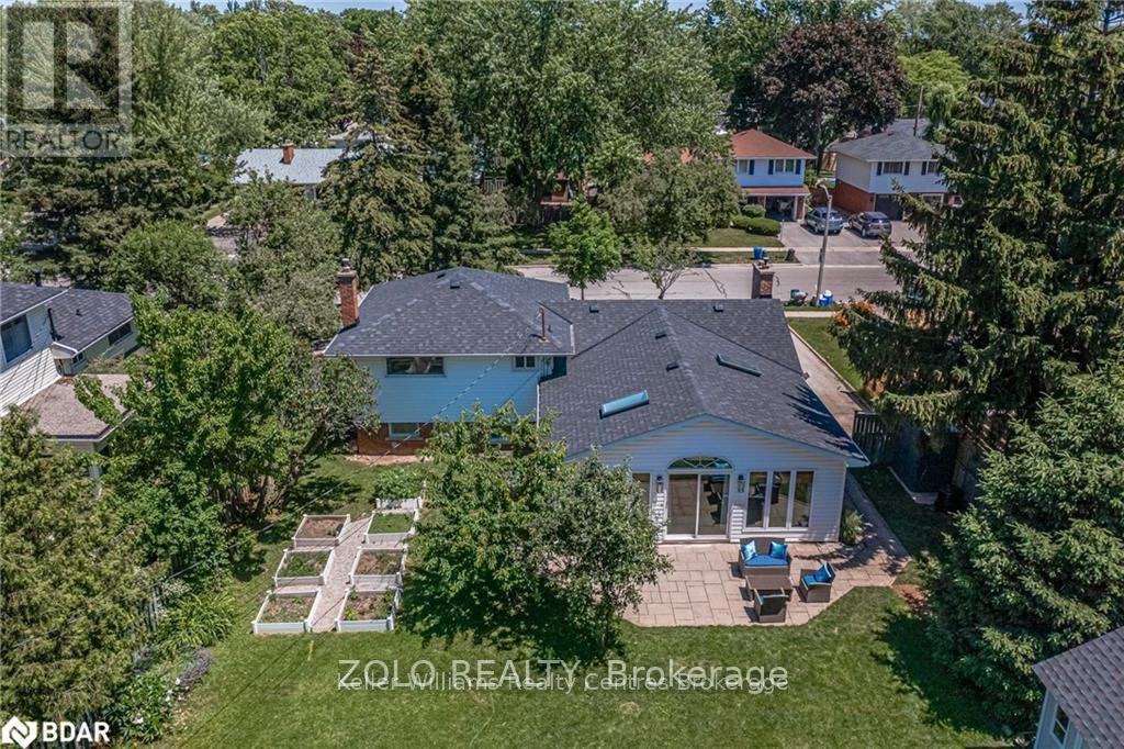 198 White Pines Drive, Burlington, Ontario  L7L 4E4 - Photo 24 - W13132212