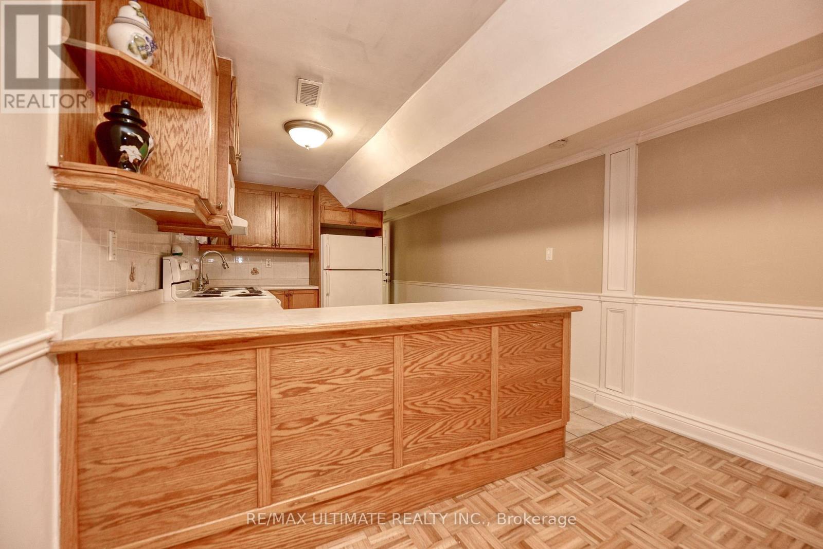 132 Spears Street, Toronto, Ontario  M6N 3X7 - Photo 21 - W13132236