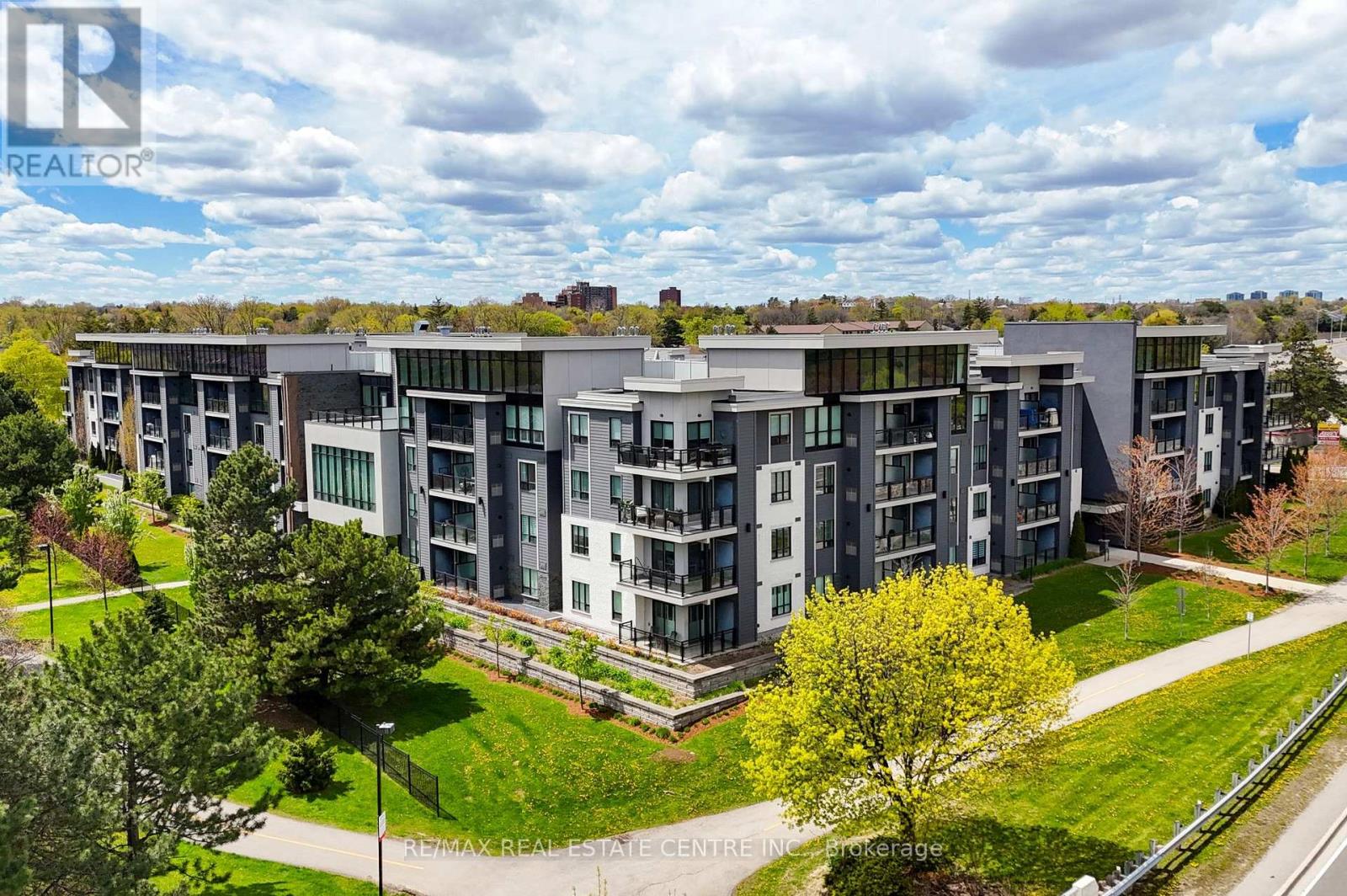 103 - 3170 Erin Mills Parkway, Mississauga, Ontario  L5L 0B6 - Photo 3 - W13132254