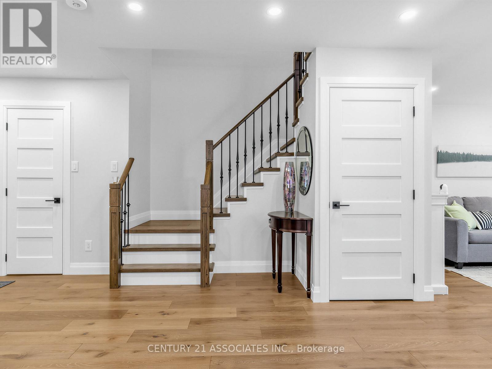 2908 Tradewind Drive, Mississauga, Ontario  L5N 6L2 - Photo 8 - W13132386