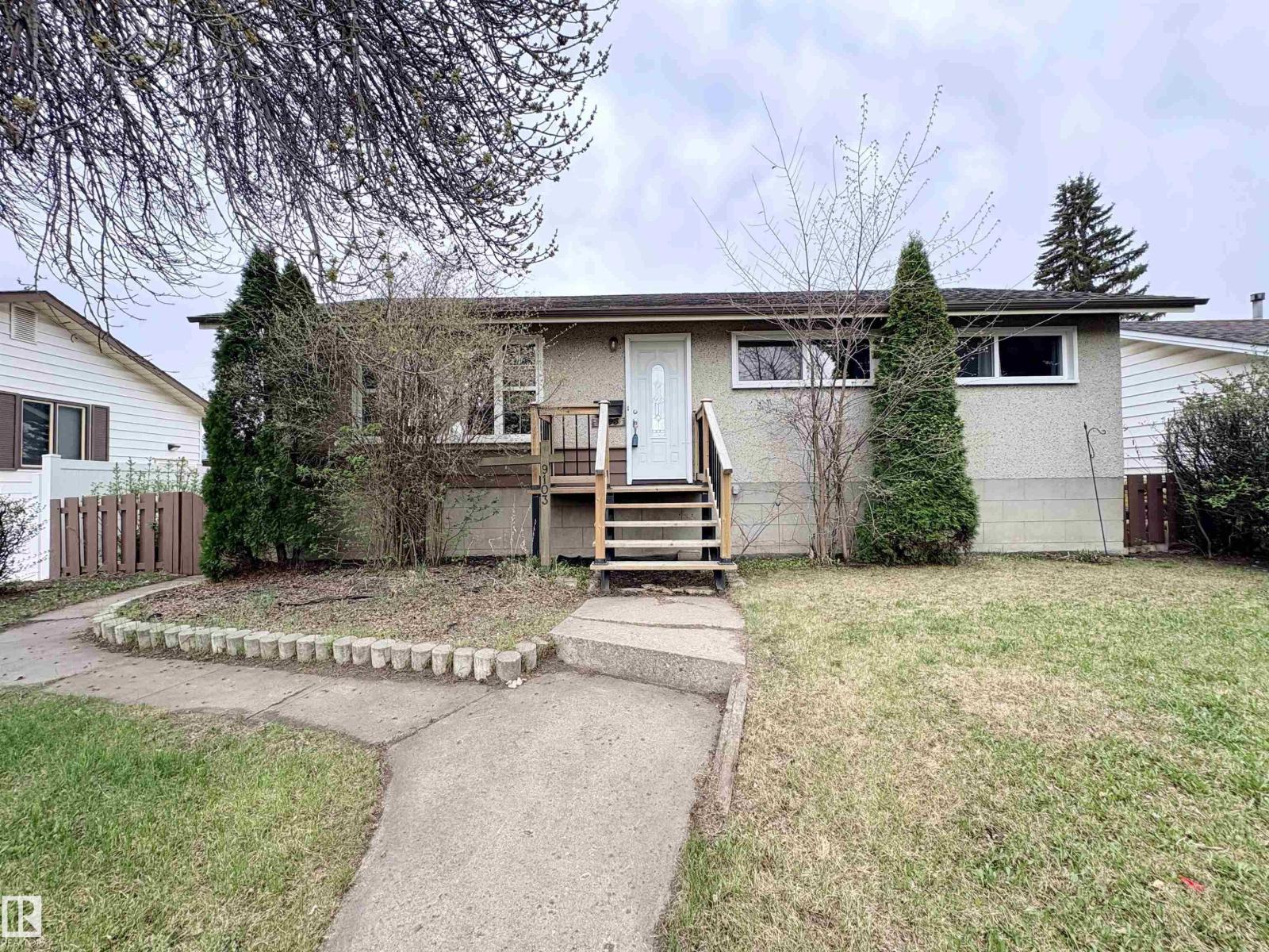 9103 131 AV NW, edmonton, Alberta